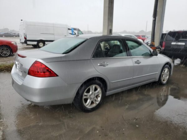 HONDA ACCORD SILVER - 1HGCM56837A052773
