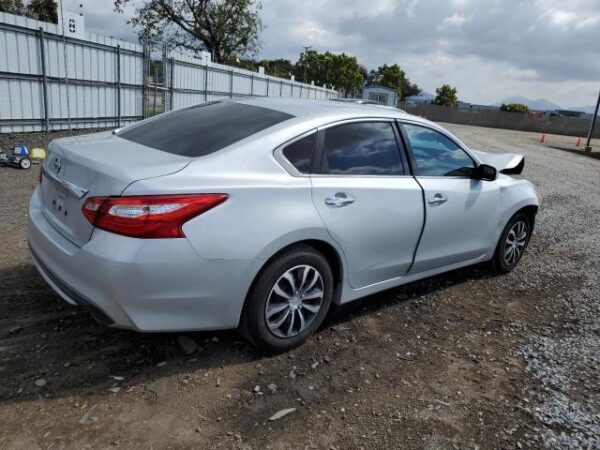 Nissan ALTIMA 2016 - 1N4AL3APXGN315710