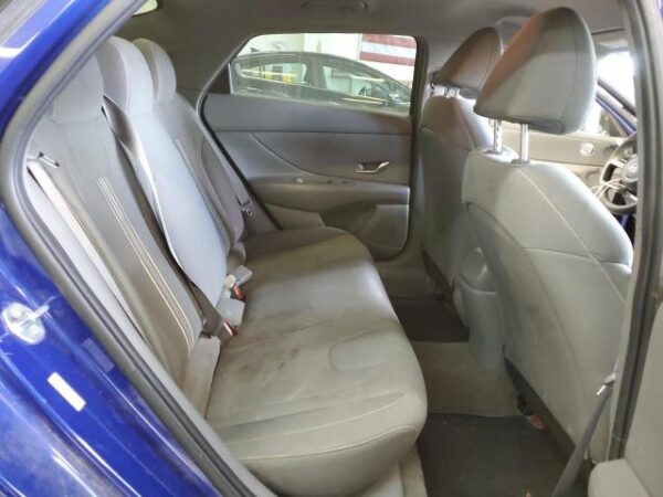 Hyundai Elantra 2022 - KMHLM4AG2NU296655