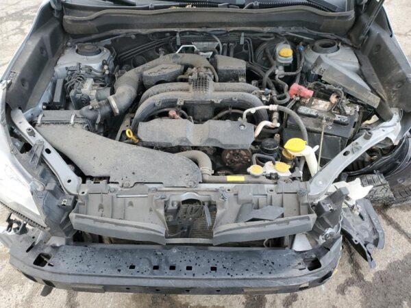 SUBARU FORESTER SILVER - JF2SJAGCXJH526586