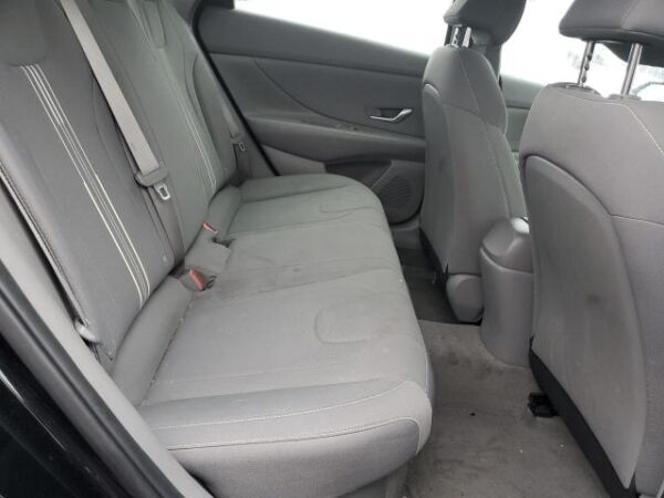 Hyundai Elantra 2022 - KMHLM4AJ0NU031972