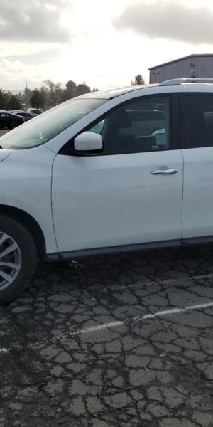 NISSAN PATHFINDER WHITE - 5N1AR2MN5FC704662