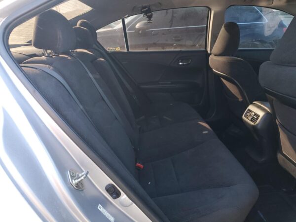 HONDA ACCORD SILVER - 1HGCR2F76DA065164