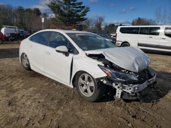 Chevrolet CRUZE 2018 - 1G1BE5SM3J7218782