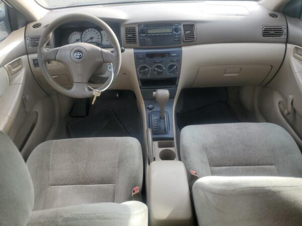 TOYOTA COROLLA WHITE - 1NXBR32E24Z295752
