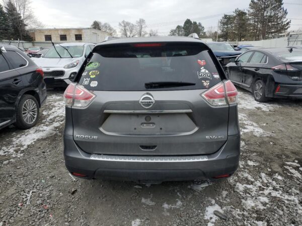 NISSAN ROGUE SILVER - KNMAT2MV1FP523069