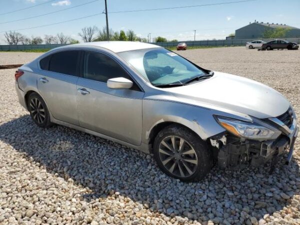 Nissan ALTIMA 2018 - 1N4AL3AP2JC126441