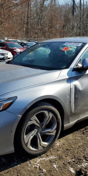 HONDA ACCORD SILVER - 1HGCV1F56JA187295