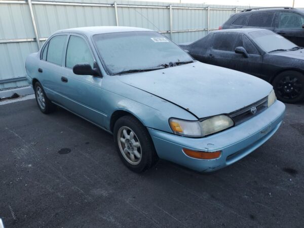 TOYOTA COROLLA BLUE - 1NXAE04B5SZ264887