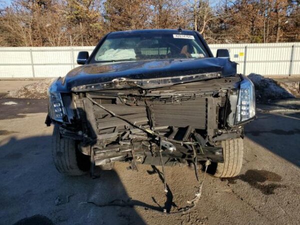 Cadillac Escalade 2018 - 1GYS4BKJ8JR383398