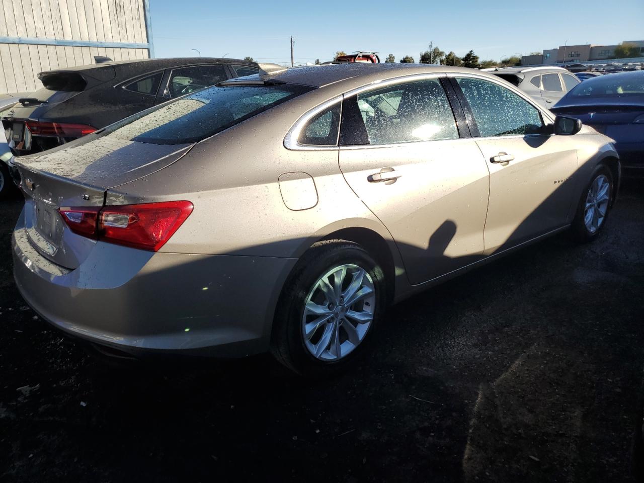 2023 Chevrolet Malibu - Image 3