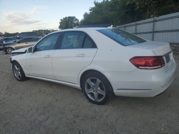 2015 Mercedes-Benz E300 WHITE - WDDHF5FB0GB220640