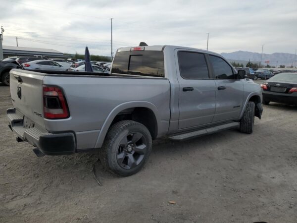 RAM 1500 SILVER - 1C6SRFFT7MN596923