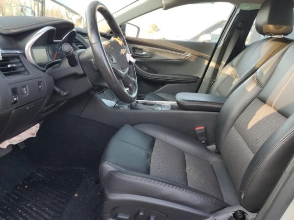 CHEVROLET IMPALA SILVER - 2G1105S39J9120145