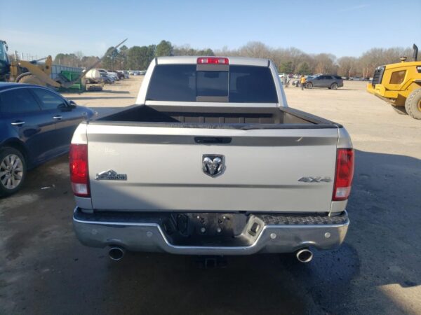 RAM 1500 SILVER - 1C6RR7LM7JS354714
