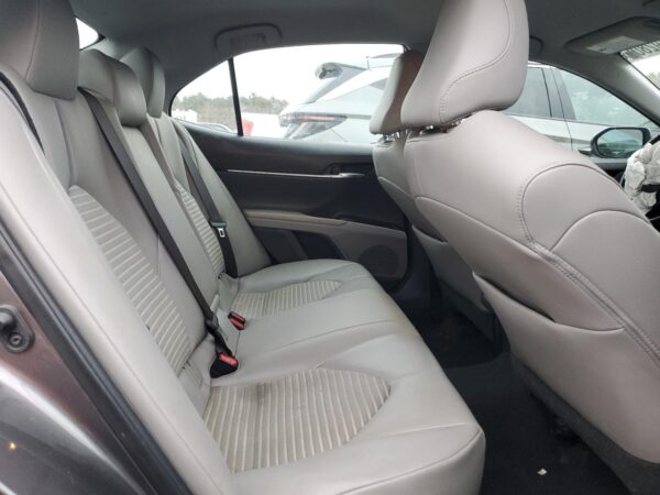 TOYOTA CAMRY PURPLE - 4T1G11AK8LU501860