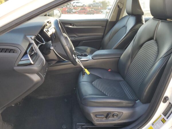 TOYOTA CAMRY WHITE - 4T1G11AKXLU343408