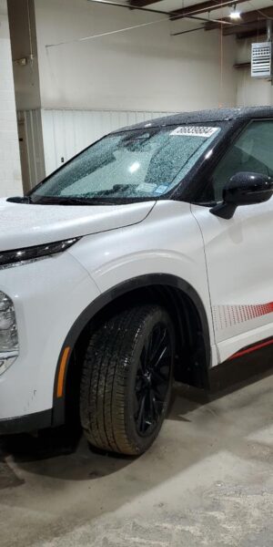 MITSUBISHI OUTLANDER WHITE - JA4J4UA89PZ052585