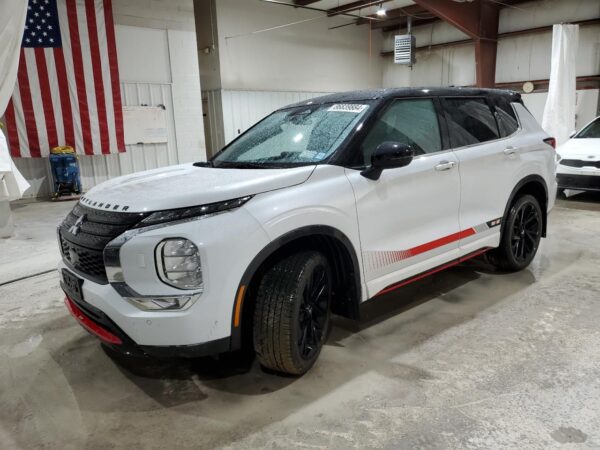 MITSUBISHI OUTLANDER WHITE - JA4J4UA89PZ052585