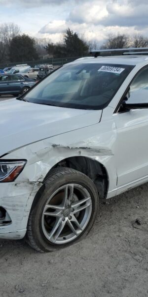 AUDI Q5 WHITE - WA1C2AFP4HA073180