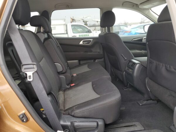 NISSAN PATHFINDER GOLD - 5N1DR2MM4HC605290