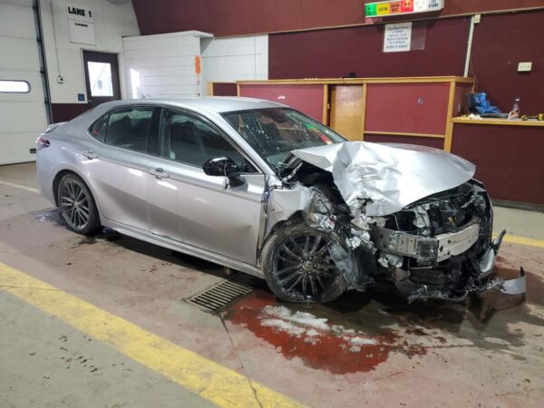 TOYOTA CAMRY SILVER - 4T1K61AK5RU879638