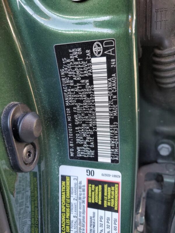 TOYOTA COROLLA GREEN - 2T1BURHE3FC402725