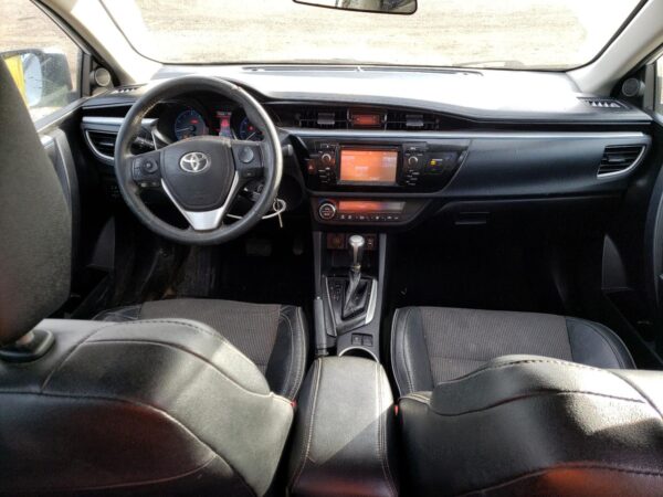 TOYOTA COROLLA WHITE - 2T1BURHE9FC357452