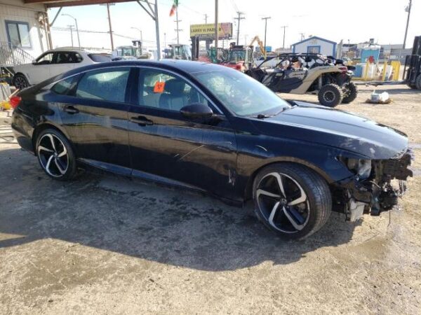 Honda Accord 2018 - 1HGCV1F33JA239738