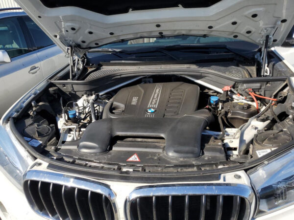 2014 BMW X5 xDrive White - 5UXKR0C50E0K42654