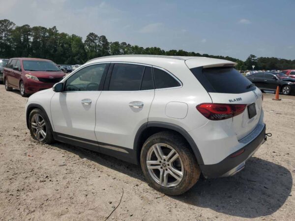 2022 Mercedes-Benz GLA 200 White 2.0L - W1N2477881J376579