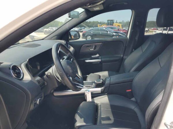 2022 Mercedes-Benz GLA 200 White 2.0L - W1N2477881J376579