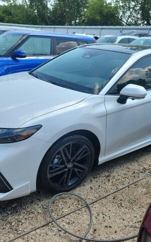 2025 Toyota Camry White - JTNA1BCK303006945