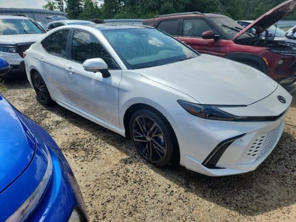2025 Toyota Camry White - JTNA1BCK303006945