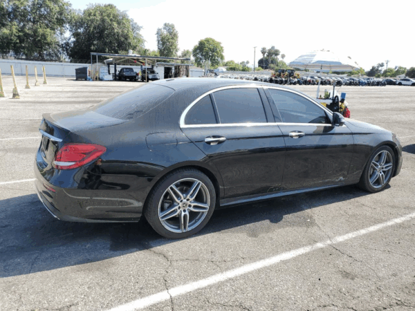 2019 Mercedes-Benz E200 Black - WDD2130801A648993