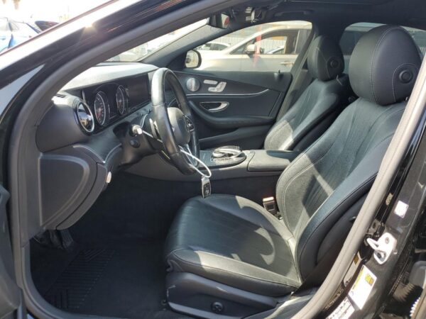 2019 Mercedes-Benz E200 Black - WDD2130801A648993