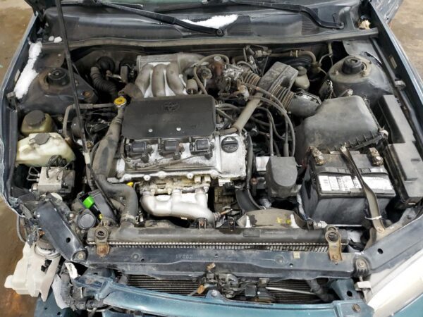 TOYOTA CAMRY GREEN - 4T1BF28K8WU068357