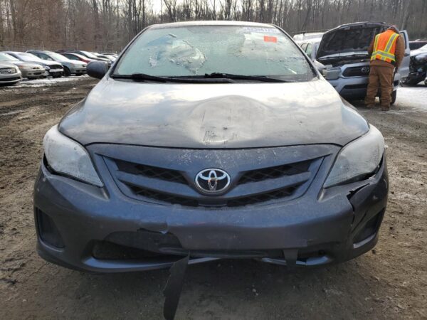 TOYOTA COROLLA BLACK - 2T1BU4EE6BC676034