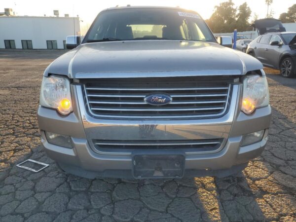 FORD EXPLORER GRAY - 1FMEU75858UA01260