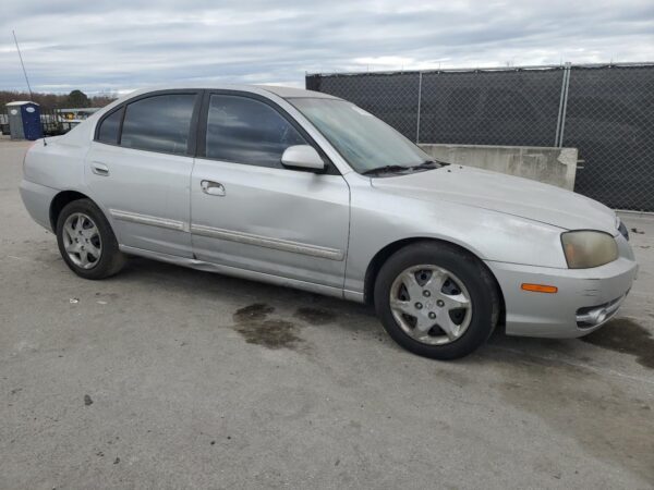 HYUNDAI ELANTRA SILVER - KMHDN46D74U856684
