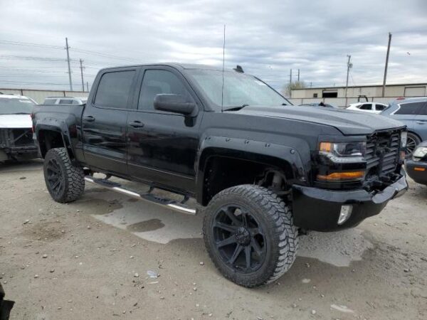 Chevrolet 1500 2017 - 3GCUKREC9HG103055