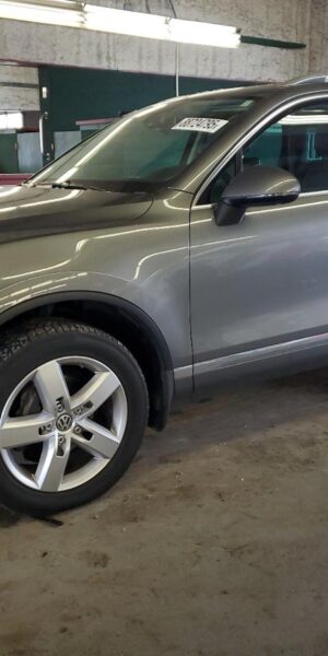 VOLKSWAGEN TOUAREG GRAY - WVGEF9BP9ED006670
