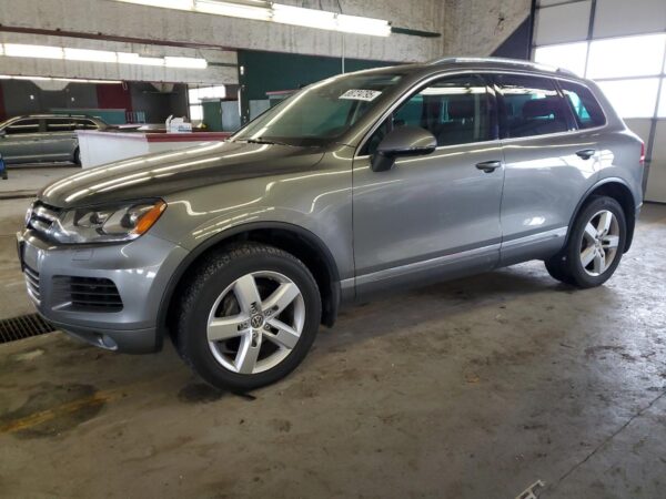VOLKSWAGEN TOUAREG GRAY - WVGEF9BP9ED006670