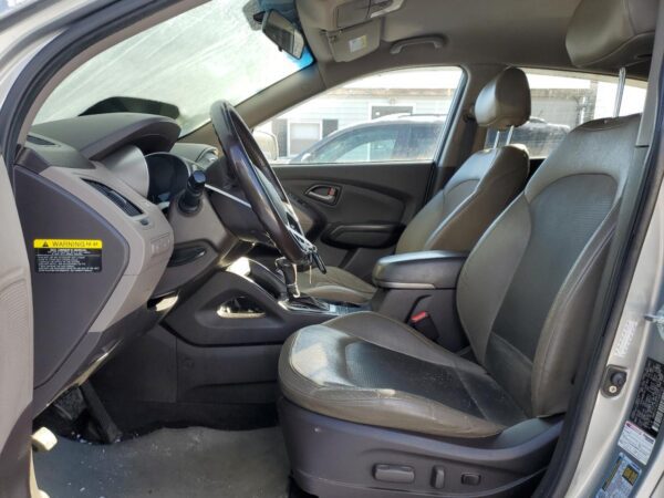 HYUNDAI TUCSON SILVER - KM8JUCAG7FU097152