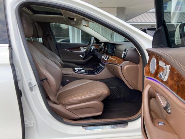 2017 Mercedes-Benz E300 4Mat White - WDDZF4KB9HA134447