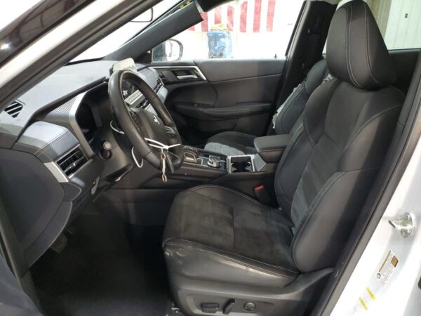 MITSUBISHI OUTLANDER WHITE - JA4J4UA89PZ052585