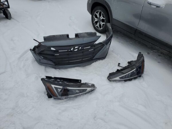 HYUNDAI ELANTRA GRAY - KMHD84LFXKU827755