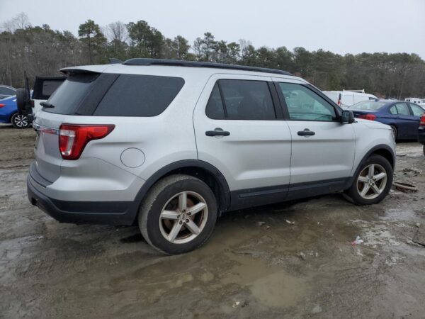 FORD EXPLORER SILVER - 1FM5K7B81JGC12566