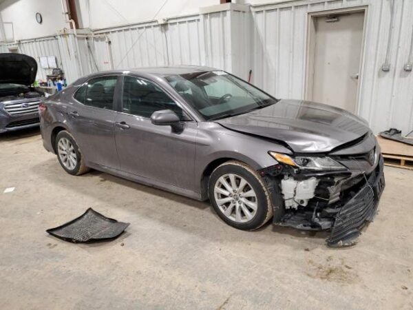 Toyota CAMRY 2018 - 4T1B11HK0JU623853