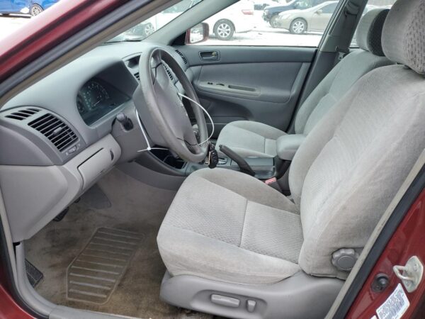 TOYOTA CAMRY MAROON - 4T1BE32K43U138739